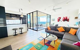 5Th Floor Beachside Ocean View With Wi-Fi, Pool And Gym